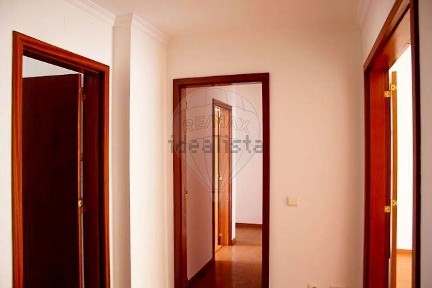 Apartamento T3 à venda na Rua 28 de Setembro de 1974