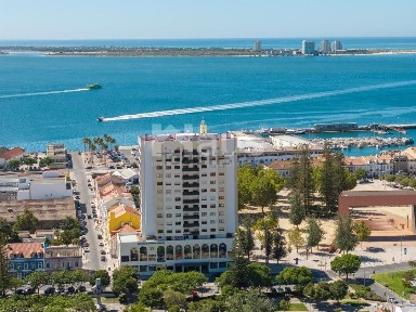 Apartamento T2 à venda na Avenida Luísa Todi