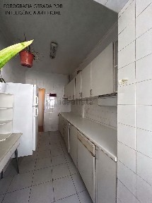 Apartamento T2 à venda na Rua Escola Primária, 6