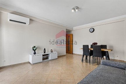 Apartamento T2 à venda na Rua Machado dos Santos, 10