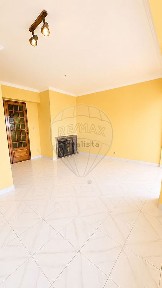 Apartamento T3 à venda na Travessa de Públia Hortênsia de Castro