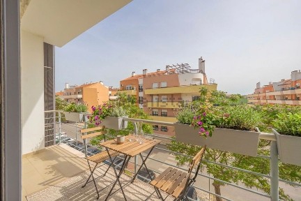 Apartamento T3 à venda na Avenida Natália Correia