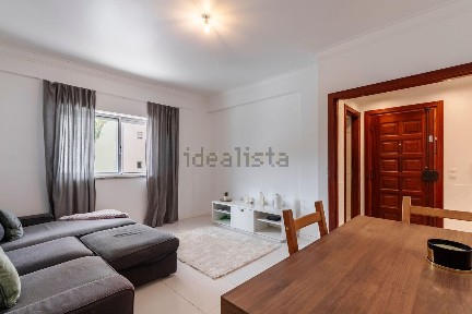 Apartamento T3 à venda na Rua Damião Peres, 8
