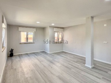 Apartamento T2 à venda na Rua Associação de Reformados de Corroios