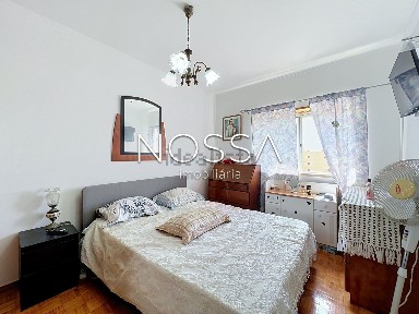 Apartamento T2 à venda na Praça Aristides Mendes
