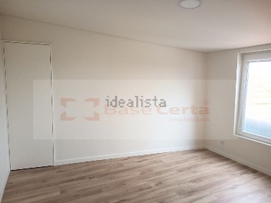 Apartamento T3 à venda na Rua da Cerca