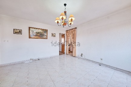 Apartamento T4 à venda na Rua da Saudade