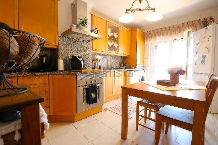 Apartamento T3 à venda na Avenida Bento Gonçalves