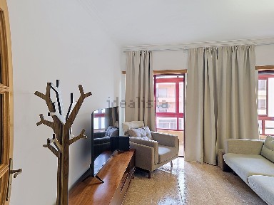 Apartamento T2 à venda na Rua do Regil s/n