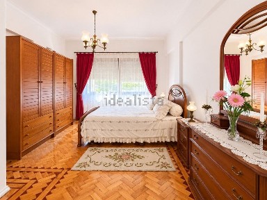 Apartamento T3 à venda na Rua Mário Sacramento, 45