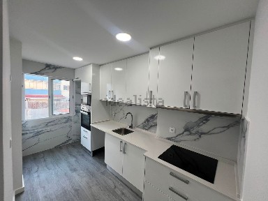 Apartamento T2 à venda no Largo José da Silva Chaves, 3