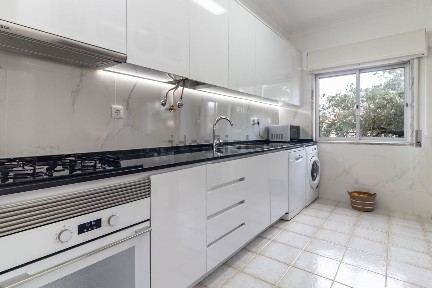 Apartamento T2 à venda na Rua Luís de Camões, 18