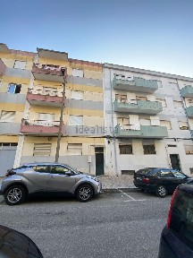 Apartamento T3 à venda na Rua Júlio Diniz