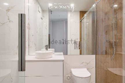 Apartamento T1 à venda na Rua da Libertade, 7