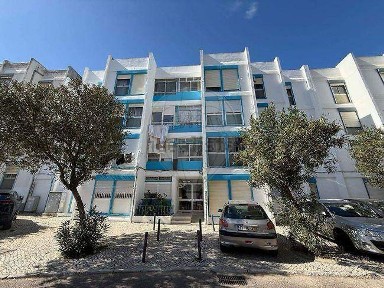 Apartamento T2 à venda na Rua António Carvalho Serra