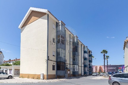 Apartamento T3 à venda no Centro do Montijo