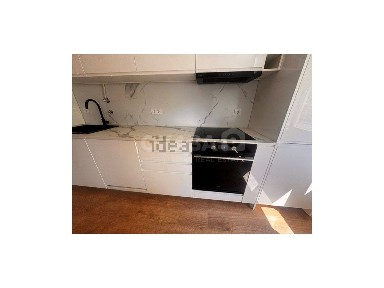 Apartamento T3 à venda na Avenida Doutor António Rodrigues Manito