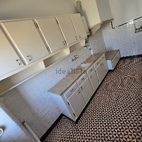 Apartamento T4 à venda na Rua Tenente Aviador Carlos Alves, 14