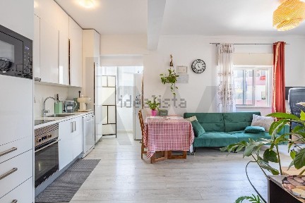 Apartamento T2 à venda na Praceta Alto dos Bonecos s/n
