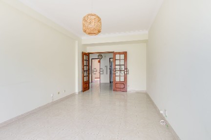 Apartamento T2 à venda na Rua Estácio da Veiga