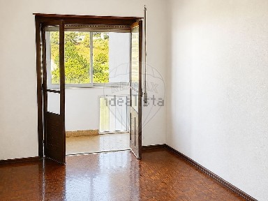 Apartamento T2 à venda na Rua 4 de Maio