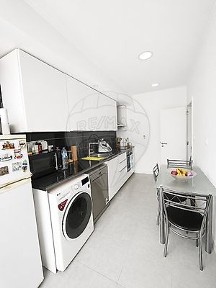 Apartamento T3 à venda na Travessa Aníbal Palmela
