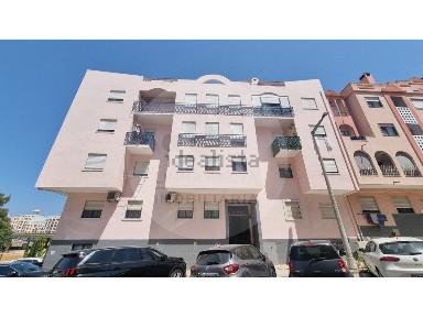 Apartamento T2 à venda na Rua Associação de Reformados de Corroios, 3