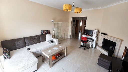 Apartamento T3 à venda na Rua Pêro Vaz de Caminha