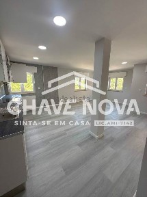 Apartamento T2 à venda na Rua Associação de Reformados de Corroios