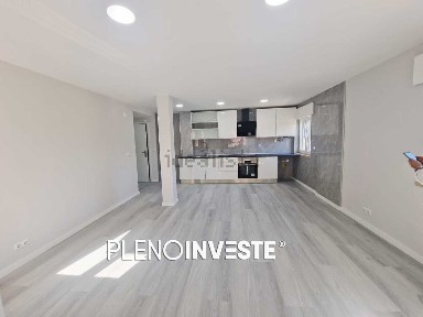 Apartamento T2 à venda na Rua Cidade de Beja s/n