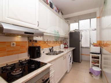 Apartamento T1 à venda na Rua Armindo de Almeida