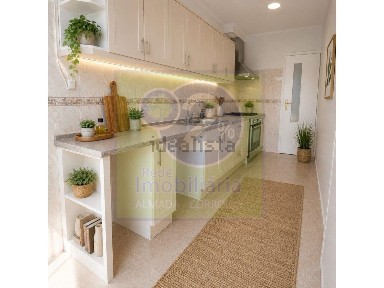 Apartamento T2 à venda na Rua Padre Manuel Bernardes