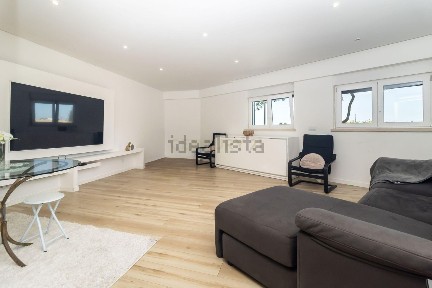 Apartamento T3 à venda na Avenida Fialho Gouveia