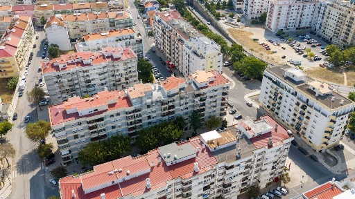 Apartamento T3 à venda na Praceta Fernando Pessoa, 11