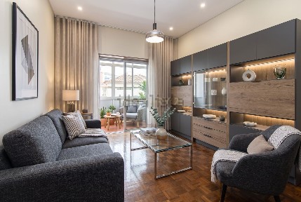 Apartamento T3 à venda na Avenida Afonso Costa, 21