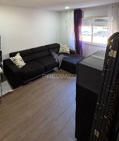 Apartamento T2 à venda na Lavradio