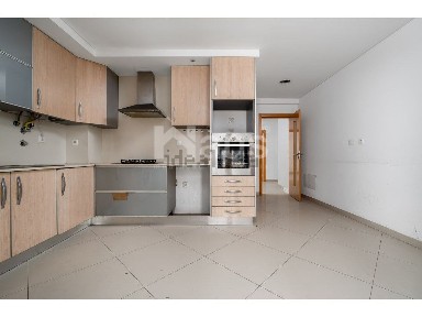 Apartamento T4 à venda na Rua José Afonso
