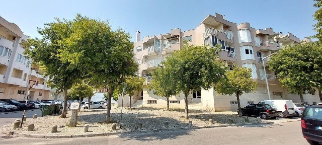 Apartamento T2 à venda na Rua Olivério Serpa, 5 a