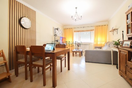 Apartamento T2 à venda na Sampaio - Maçã