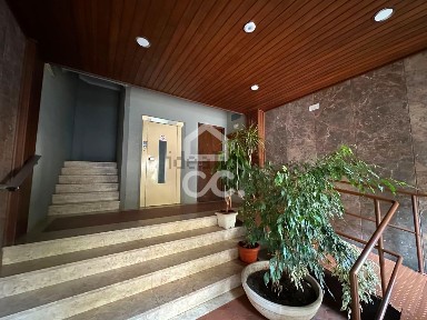 Apartamento T3 à venda no Bairro do Liceu - Vanicelos