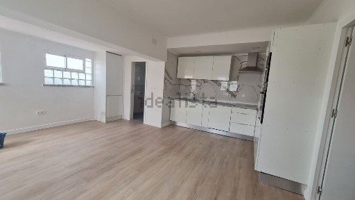 Apartamento T3 à venda na Avenida Dom Manuel I