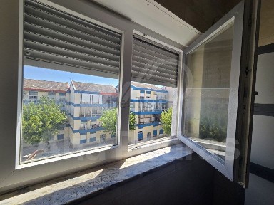Apartamento T1 à venda no Vale da Amoreira