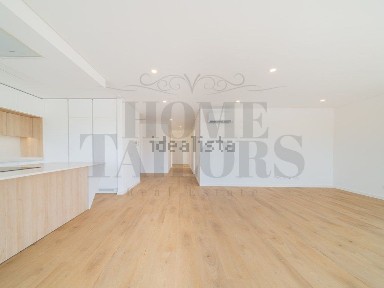 Apartamento T3 à venda na Santo António