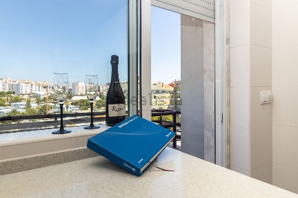 Apartamento T2 à venda na Rua Eduardo Viana, 10 a