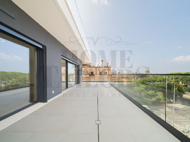 Apartamento T4 à venda na Santo António
