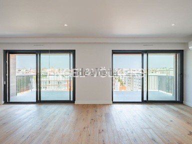 Apartamento T3 à venda no Bairro do Liceu - Vanicelos