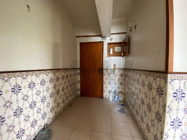 Apartamento T3 à venda no Largo Francisco Sanches s/n