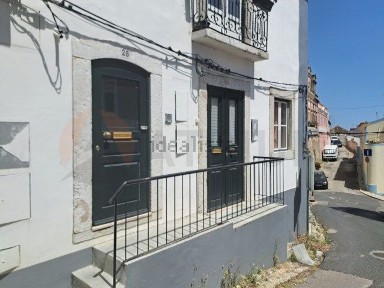 Apartamento T2 à venda no Lad. das Fontainhas
