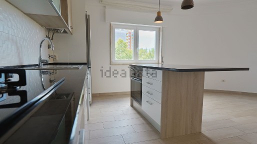 Apartamento T3 à venda na Praceta Belo Marques, 11