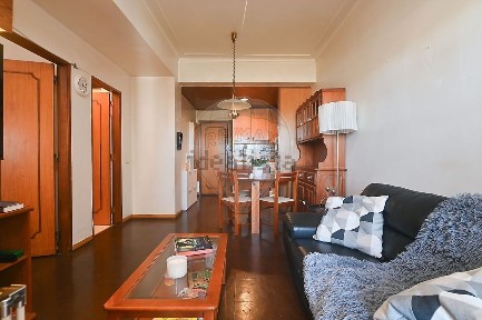 Apartamento T1 à venda na Rua Mário de Sá Carneiro